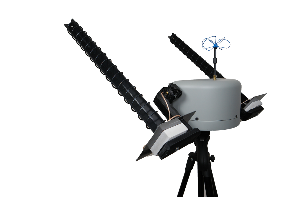 R10 Tracking Antenna